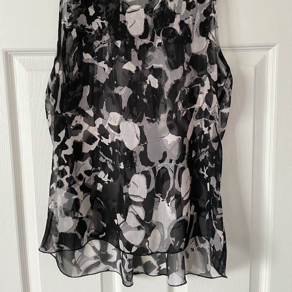 Banana Republic Blouse - Picture 2 of 2